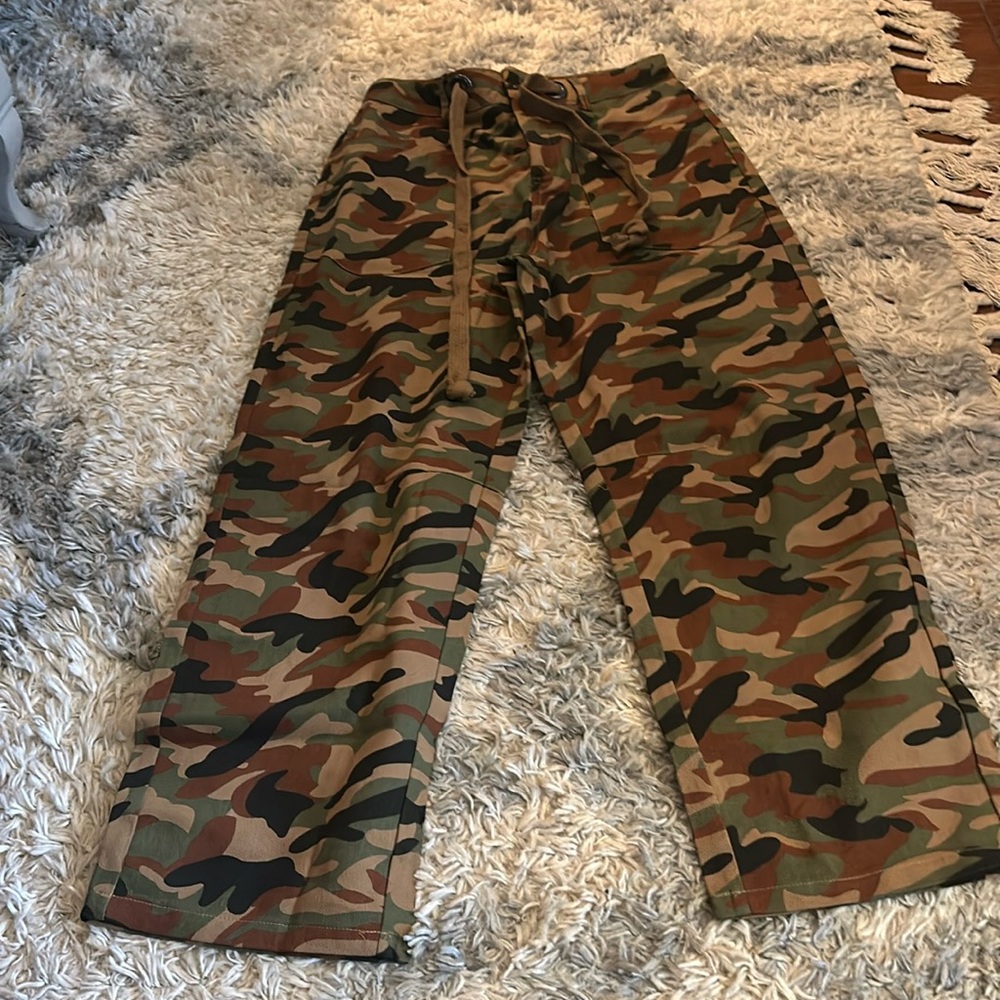 Tie Waist Camo Barrel Jeans